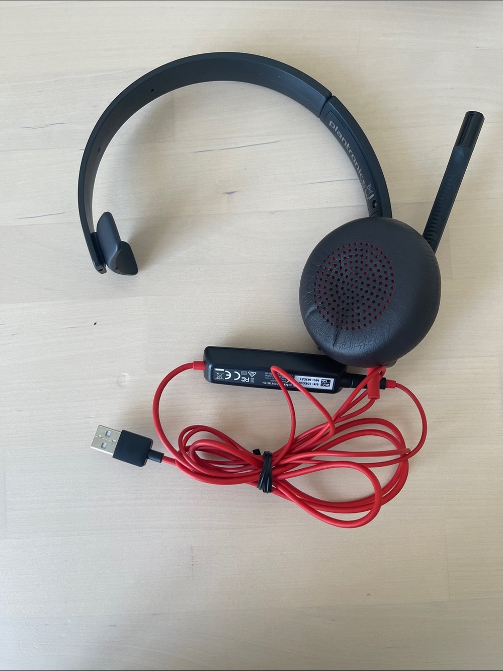 Plantronics C5210T one-ear headset with protective carrying pouch